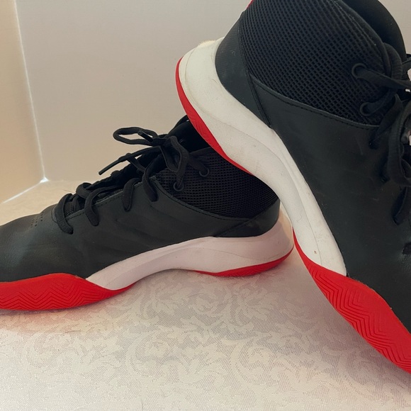 Adidas Own The Game Basketball Shoe - Picture 4 of 9